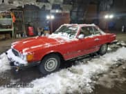 ✅ 1985 Mercedes-Benz SL • VIN: WDBBA45C9FA020491 • Лот: 83799374. Опубликован ранее на Copart с пробегом 57 321 миль. Бесплатный доступ к архиву аукционных продаж из США и подробный отчёт об истории автомобиля на DreamBid. Изображение 1.