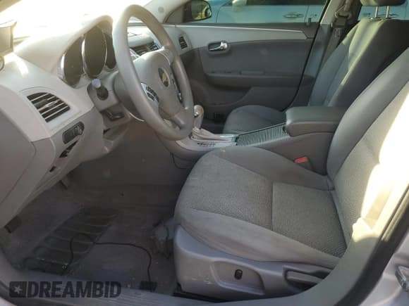 ✅ 2009 Chevrolet Malibu 1LS • VIN: 1G1ZG57B094158960 • Lot: 73282034. Listed on Copart with 197,867 mi. Free auction sales archive from the USA and detailed vehicle history report at DreamBid. Image 7.