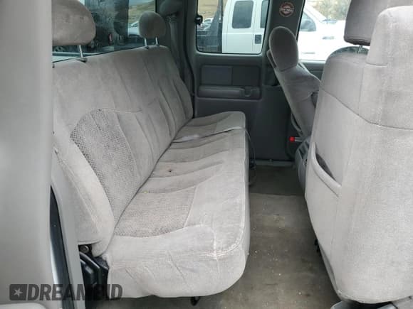 ✅ 2000 Chevrolet Silverado 1500 LS • VIN: 2GCEC19T1Y1388260 • Лот: 81853054. Опубликован ранее на Copart с пробегом 23 100 миль. Бесплатный доступ к архиву аукционных продаж из США и подробный отчёт об истории автомобиля на DreamBid. Изображение 10.