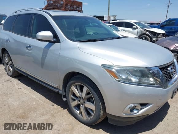✅ 2015 Nissan Pathfinder SV • VIN: 5N1AR2MN4FC721565 • Lot: 42779220. Listed on IAAI with 79,456 mi. Free auction sales archive from the USA and detailed vehicle history report at DreamBid. Image 1.