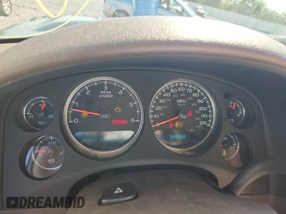 2010 Chevrolet Suburban LT z VIN 1GNUKJE3XAR134023, wystawiony jako Copart lot #72012285 z przebiegiem 262 677 mil mil oraz Nie do naprawy • Non repairable. Historia ofert i sprzedaży dostępna na DreamBid. Obrazek 9.