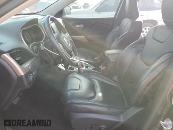 ✅ 2017 Jeep Cherokee Limited • VIN: 1C4PJLDS8HW644069 • Lot: 80728095. Wystawiony na Copart z przebiegiem 58 596 mil. Bezpłatny archiwum sprzedaży aukcyjnych z USA i szczegółowy raport historii pojazdu na DreamBid. Zdjęcie 7.