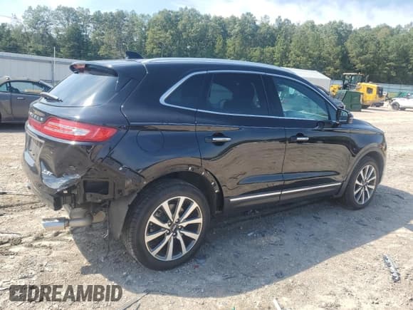 ✅ 2019 Lincoln MKC Reserve • VIN: 5LMTJ3DHXKUL31667 • Lot: 83832965. Wystawiony na Copart z przebiegiem 38 588 mil. Bezpłatny archiwum sprzedaży aukcyjnych z USA i szczegółowy raport historii pojazdu na DreamBid. Zdjęcie 3.