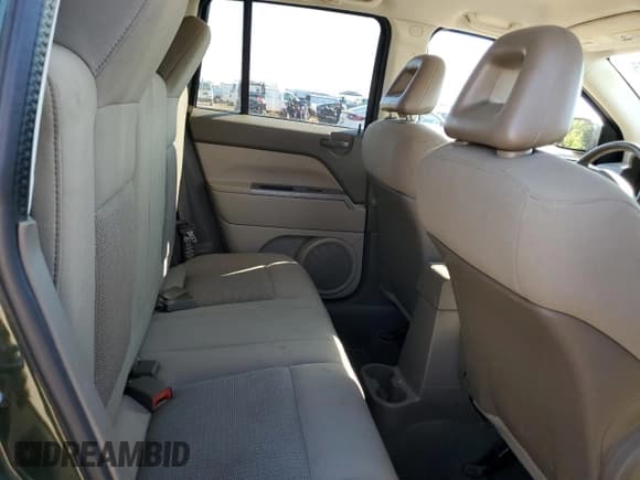 ✅ 2007 Jeep Compass Sport • VIN: 1J8FT47W27D315204 • Лот: 80205875. Опубликован ранее на Copart с пробегом 187 259 миль. Бесплатный доступ к архиву аукционных продаж из США и подробный отчёт об истории автомобиля на DreamBid. Изображение 11.