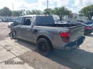 ✅ 2024 Ford F-150 XLT • VIN: 1FTEW3KPXRKD39415 • Lot: 42885566. Wystawiony na IAAI z przebiegiem 10 249 mil. Bezpłatny archiwum sprzedaży aukcyjnych z USA i szczegółowy raport historii pojazdu na DreamBid. Zdjęcie 3.