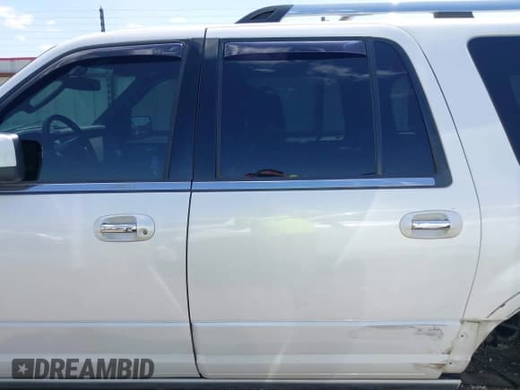 ✅ 2017 Ford Expedition Max Limited • VIN: 1FMJK1KT7HEA81097 • Lot: 41974420. Wystawiony na IAAI z przebiegiem 145 645 mil. Bezpłatny archiwum sprzedaży aukcyjnych z USA i szczegółowy raport historii pojazdu na DreamBid. Zdjęcie 15.