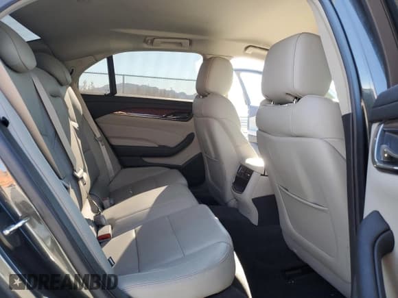 ✅ 2017 Cadillac CTS RWD • VIN: 1G6AP5SX8H0170161 • Lot: 81121434. Wystawiony na Copart z przebiegiem 31 346 mil. Bezpłatny archiwum sprzedaży aukcyjnych z USA i szczegółowy raport historii pojazdu na DreamBid. Zdjęcie 10.