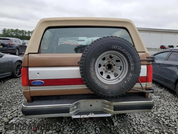 ✅ 1989 Ford Bronco Eddie Bauer • VIN: 1FMEU15N1KLB23162 • Lot: 69867215. Listed on Copart with 659,773 mi. Free auction sales archive from the USA and detailed vehicle history report at DreamBid. Image 6.