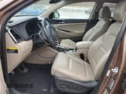 ✅ 2016 Hyundai Tucson Limited • VIN: KM8J33A29GU073802 • Лот: 91967875. Опубликован ранее на Copart с пробегом 56 952 миль. Бесплатный доступ к архиву аукционных продаж из США и подробный отчёт об истории автомобиля на DreamBid. Изображение 7.