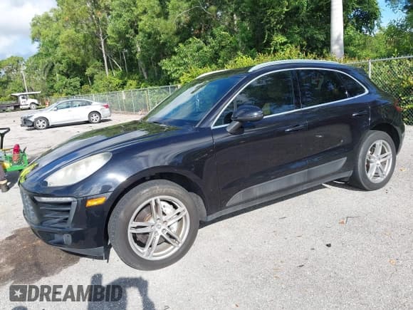 ✅ 2017 Porsche Macan S • VIN: WP1AB2A52HLB12876 • Лот: 43285966. Опубликован ранее на IAAI с пробегом 110 575 миль. Бесплатный доступ к архиву аукционных продаж из США и подробный отчёт об истории автомобиля на DreamBid. Изображение 17.