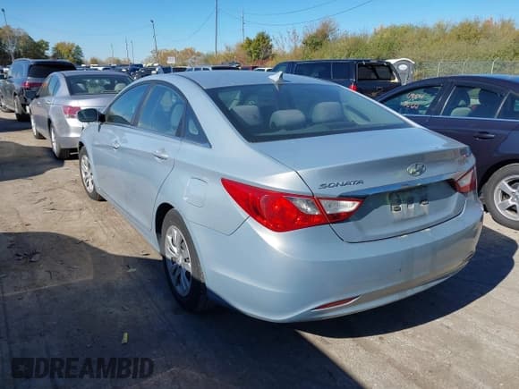 ✅ 2011 Hyundai Sonata GLS • VIN: 5NPEB4AC2BH056639 • Лот: 43538133. Опубликован ранее на IAAI с пробегом 237 580 миль. Бесплатный доступ к архиву аукционных продаж из США и подробный отчёт об истории автомобиля на DreamBid. Изображение 3.
