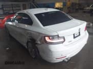 ✅ 2015 BMW 2 Series 228i • VIN: WBA1F5C54FV343426 • Lot: 43570994. Wystawiony na IAAI z przebiegiem 116 140 mil. Bezpłatny archiwum sprzedaży aukcyjnych z USA i szczegółowy raport historii pojazdu na DreamBid. Zdjęcie 3.