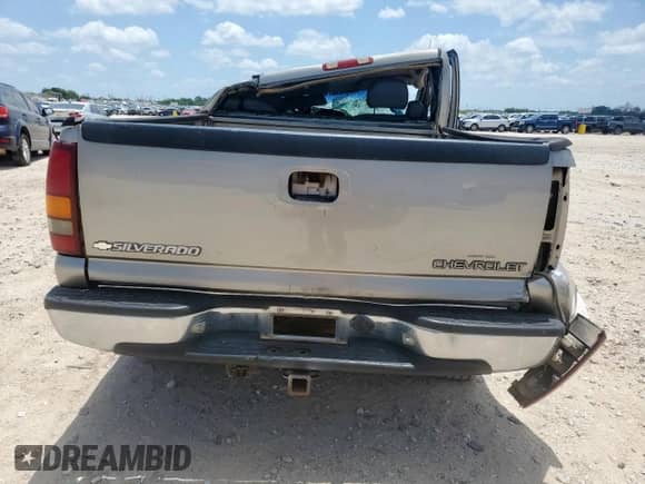 2001 Chevrolet Silverado 1500 с VIN 1GCEK14W11Z313933, выставлен на аукционе Copart как лот 60129915 с пробегом Не указан миль и Списание • Salvage title. История ставок и продаж доступна на DreamBid. Изображение 6.