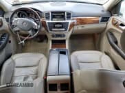 ✅ 2015 Mercedes-Benz GL 350 • VIN: 4JGDF2EE1FA486459 • Lot: 92812315. Wystawiony na Copart z przebiegiem 154 566 mil. Bezpłatny archiwum sprzedaży aukcyjnych z USA i szczegółowy raport historii pojazdu na DreamBid. Zdjęcie 8.