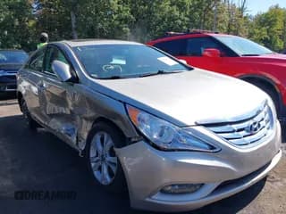 ✅ 2011 Hyundai Sonata Limited • VIN: 5NPEC4AC8BH195574 • Лот: 43194510. Опубликован ранее на IAAI с пробегом 95 340 миль. Бесплатный доступ к архиву аукционных продаж из США и подробный отчёт об истории автомобиля на DreamBid. Изображение 1.