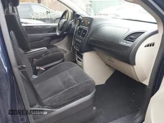 ✅ 2014 Dodge Grand Caravan SE • VIN: 2C4RDGBG3ER328430 • Lot: 43549868. Listed on IAAI with 111,019 mi. Free auction sales archive from the USA and detailed vehicle history report at DreamBid. Image 5.