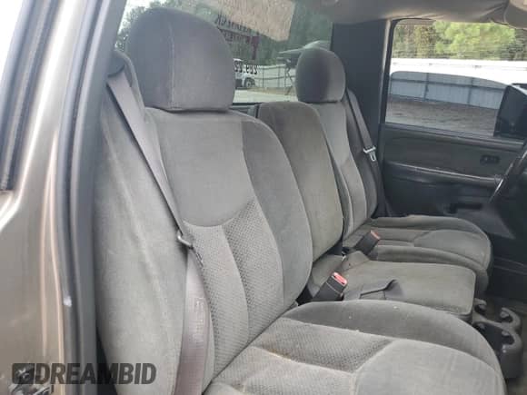 2003 Chevrolet Silverado 2500HD LS with VIN 1GCHK24U33Z167099, listed as a Copart auction lot 90094155 with 233,841 mi miles and Salvage title. Bid and sale history available at DreamBid. Image 10.