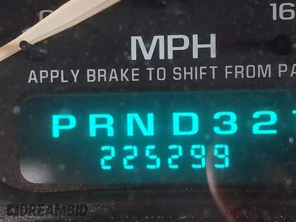 ✅ 2002 Chevrolet Silverado 2500HD LS • VIN: 1GCHK23102F149277 • Лот: 41465273. Опубликован ранее на IAAI с пробегом 225 299 миль. Бесплатный доступ к архиву аукционных продаж из США и подробный отчёт об истории автомобиля на DreamBid. Изображение 16.