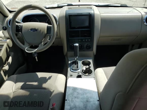 ✅ 2006 Ford Explorer XLS • VIN: 1FMEU72E36UA93413 • Lot: 70020385. Wystawiony na Copart z przebiegiem Nie podano. Bezpłatny archiwum sprzedaży aukcyjnych z USA i szczegółowy raport historii pojazdu na DreamBid. Zdjęcie 8.