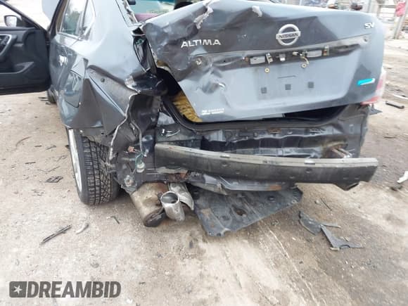 ✅ 2013 Nissan Altima SV • VIN: 1N4AL3AP9DN503064 • Lot: 43764042. Listed on IAAI with 231,149 mi. Free auction sales archive from the USA and detailed vehicle history report at DreamBid. Image 6.
