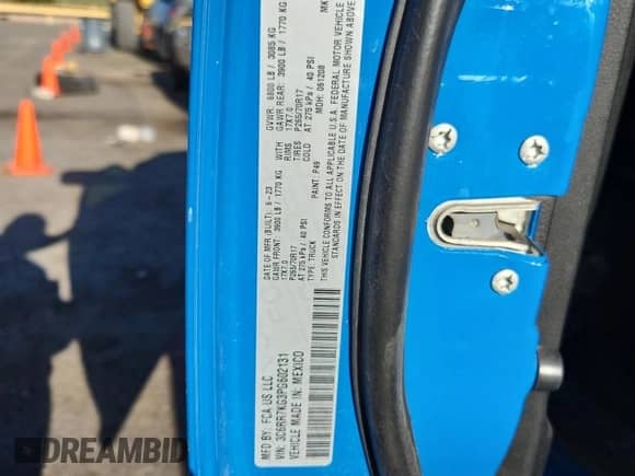 2023 Ram 1500 Tradesman z VIN 3C6RR7KG3PG602131, wystawiony jako Copart lot #70957475 z przebiegiem 32 334 mil mil oraz Szkoda całkowita • Salvage title. Historia ofert i sprzedaży dostępna na DreamBid. Obrazek 12.