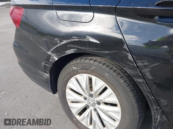 ✅ 2020 Volkswagen Jetta S • VIN: 3VWCB7BUXLM074749 • Lot: 43573025. Wystawiony na IAAI z przebiegiem 48 176 mil. Bezpłatny archiwum sprzedaży aukcyjnych z USA i szczegółowy raport historii pojazdu na DreamBid. Zdjęcie 17.