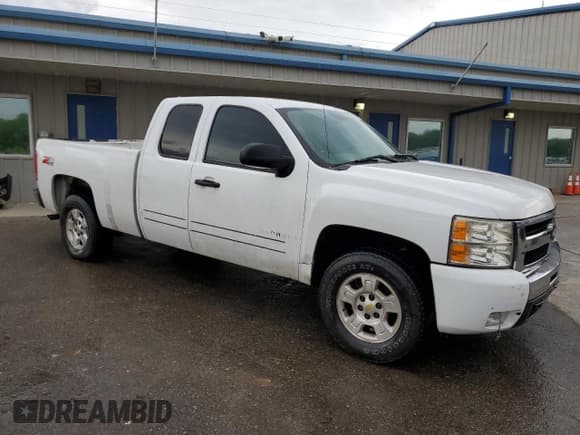 ✅ 2009 Chevrolet Silverado 1500 LT • VIN: 1GCEK29059Z137569 • Лот: 54386425. Опубликован ранее на Copart с пробегом 363 955 миль. Бесплатный доступ к архиву аукционных продаж из США и подробный отчёт об истории автомобиля на DreamBid. Изображение 4.