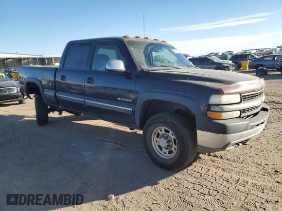 ✅ 2002 Chevrolet Silverado 2500HD LS • VIN: 1GCHK23G32F104757 • Лот: 91891835. Опубликован ранее на Copart с пробегом 205 533 миль. Бесплатный доступ к архиву аукционных продаж из США и подробный отчёт об истории автомобиля на DreamBid. Изображение 4.