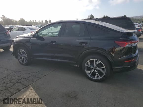✅ 2023 Audi Q4 e-tron Sportback Premium Plus • VIN: WA132BFZ0PP052264 • Lot: 60516455. Wystawiony na Copart z przebiegiem 5 448 mil. Bezpłatny archiwum sprzedaży aukcyjnych z USA i szczegółowy raport historii pojazdu na DreamBid. Zdjęcie 2.