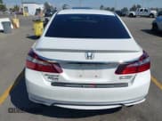 ✅ 2017 Honda Accord Sport SE • VIN: 1HGCR2F1XHA062821 • Lot: 43328241. Wystawiony na IAAI z przebiegiem 96 047 mil. Bezpłatny archiwum sprzedaży aukcyjnych z USA i szczegółowy raport historii pojazdu na DreamBid. Zdjęcie 16.