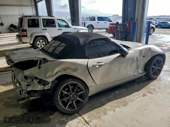 ✅ 2016 Mazda MX-5 Miata Club • VIN: JM1NDAC77G0107615 • Лот: 94939765. Опубликован ранее на Copart с пробегом 54 148 миль. Бесплатный доступ к архиву аукционных продаж из США и подробный отчёт об истории автомобиля на DreamBid. Изображение 3.