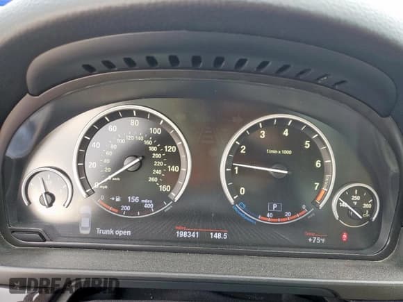 ✅ 2013 BMW 5 Series 535i xDrive • VIN: WBAFU7C54DDU71157 • Lot: 93645125. Wystawiony na Copart z przebiegiem 198 341 mil. Bezpłatny archiwum sprzedaży aukcyjnych z USA i szczegółowy raport historii pojazdu na DreamBid. Zdjęcie 9.