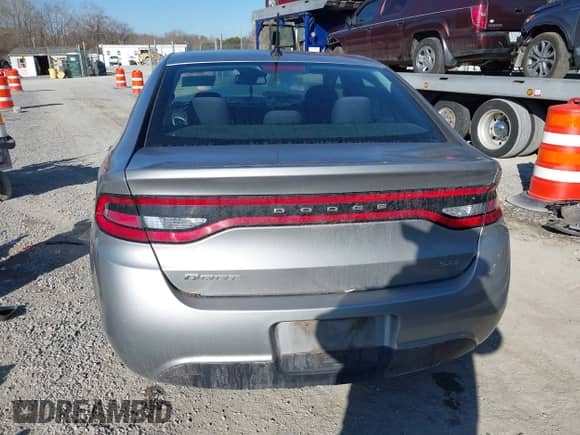 2015 Dodge Dart SXT с VIN 1C3CDFBB8FD309613, выставлен на аукционе IAAI как лот 41745740 с пробегом 121 156 миль миль и . История ставок и продаж доступна на DreamBid. Изображение 16.