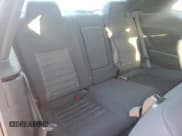 ✅ 2010 Dodge Challenger SE • VIN: 2B3CJ4DV1AH199551 • Lot: 88720235. Wystawiony na Copart z przebiegiem 58 664 mil. Bezpłatny archiwum sprzedaży aukcyjnych z USA i szczegółowy raport historii pojazdu na DreamBid. Zdjęcie 10.