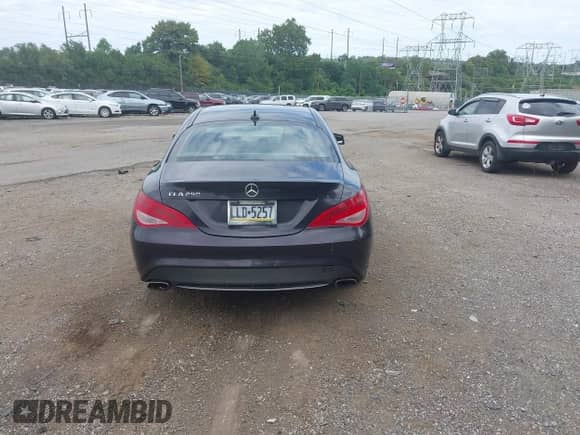 2015 Mercedes-Benz CLA 250 with VIN WDDSJ4EB3FN208463, listed as a IAAI auction lot 43039305 with 207,105 mi miles and . Bid and sale history available at DreamBid. Image 16.