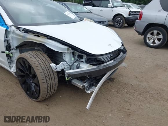 ✅ 2022 Tesla Model 3 Performance • VIN: 5YJ3E1ECXNF209293 • Lot: 42936621. Wystawiony na IAAI z przebiegiem Nie podano. Bezpłatny archiwum sprzedaży aukcyjnych z USA i szczegółowy raport historii pojazdu na DreamBid. Zdjęcie 6.