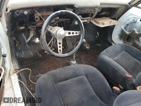 ✅ 1967 Chevrolet Corvair • VIN: 105377W104259 • Лот: 70085654. Опубликован ранее на Copart с пробегом Не указан. Бесплатный доступ к архиву аукционных продаж из США и подробный отчёт об истории автомобиля на DreamBid. Изображение 8.