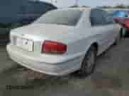 2004 Hyundai Sonata GLS z VIN KMHWF35H34A967805, wystawiony jako Copart lot #84976714 z przebiegiem 126 514 mil mil oraz Nie do naprawy • Non repairable. Historia ofert i sprzedaży dostępna na DreamBid. Obrazek 3.