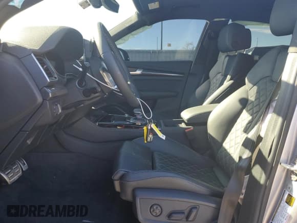 ✅ 2023 Audi SQ5 Sportback Premium Plus • VIN: WA124AFY5P2118392 • Лот: 47560404. Опубликован ранее на Copart с пробегом 2 768 миль. Бесплатный доступ к архиву аукционных продаж из США и подробный отчёт об истории автомобиля на DreamBid. Изображение 7.