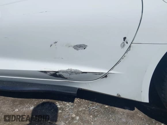 ✅ 2014 Chevrolet Corvette Z51 3LT • VIN: 1G1YM2D71E5116935 • Lot: 42341161. Listed on IAAI with 105,686 mi. Free auction sales archive from the USA and detailed vehicle history report at DreamBid. Image 17.