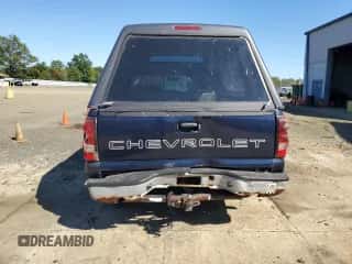 2007 Chevrolet Silverado 1500 Work Truck with VIN 3GCEC14X57G246574, listed as a Copart auction lot 81955715 with 225,930 mi miles and Clean title. Bid and sale history available at DreamBid. Image 6.