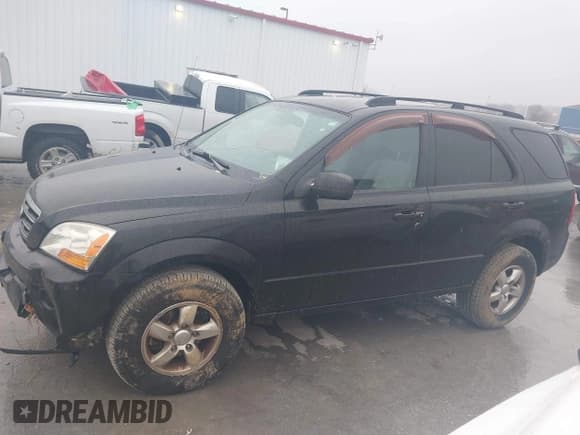 ✅ 2008 Kia Sorento LX • VIN: KNDJC735485841748 • Lot: 41569685. Wystawiony na IAAI z przebiegiem 136 239 mil. Bezpłatny archiwum sprzedaży aukcyjnych z USA i szczegółowy raport historii pojazdu na DreamBid. Zdjęcie 14.
