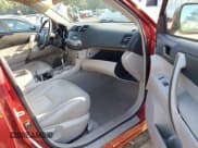 ✅ 2010 Toyota Highlander SE • VIN: 5TDJK3EH3AS034236 • Lot: 43237754. Listed on IAAI with 210,978 mi. Free auction sales archive from the USA and detailed vehicle history report at DreamBid. Image 5.