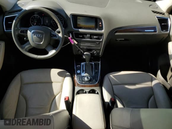 ✅ 2012 Audi Q5 Prestige • VIN: WA1WKAFP1CA038506 • Lot: 85112845. Wystawiony na Copart z przebiegiem 107 177 mil. Bezpłatny archiwum sprzedaży aukcyjnych z USA i szczegółowy raport historii pojazdu na DreamBid. Zdjęcie 8.