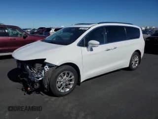 ✅ 2021 Chrysler Pacifica Touring L • VIN: 2C4RC1BG3MR558788 • Lot: 89676655. Wystawiony na Copart z przebiegiem 50 783 mil. Bezpłatny archiwum sprzedaży aukcyjnych z USA i szczegółowy raport historii pojazdu na DreamBid. Zdjęcie 1.