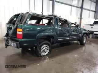 2001 Chevrolet Suburban LT с VIN 3GNGK26G61G122777, выставлен на аукционе Copart как лот 76675594 с пробегом 240 381 миль миль и На запчасти • Non repairable. История ставок и продаж доступна на DreamBid. Изображение 3.