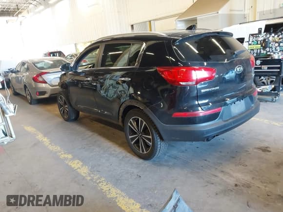 ✅ 2016 Kia Sportage SX • VIN: KNDPCCA61G7864583 • Lot: 42422010. Wystawiony na IAAI z przebiegiem 191 847 mil. Bezpłatny archiwum sprzedaży aukcyjnych z USA i szczegółowy raport historii pojazdu na DreamBid. Zdjęcie 3.