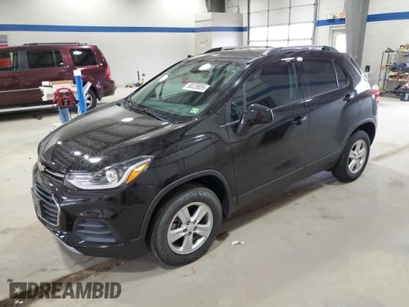 ✅ 2022 Chevrolet Trax LT • VIN: KL7CJPSM8NB564894 • Lot: 90328855. Wystawiony na Copart z przebiegiem 20 021 mil. Bezpłatny archiwum sprzedaży aukcyjnych z USA i szczegółowy raport historii pojazdu na DreamBid. Zdjęcie 1.