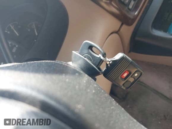 ✅ 2000 Mercury Mountaineer • VIN: 4M2ZU86PXYUJ01320 • Lot: 42496262. Wystawiony na IAAI z przebiegiem 184 593 mil. Bezpłatny archiwum sprzedaży aukcyjnych z USA i szczegółowy raport historii pojazdu na DreamBid. Zdjęcie 11.