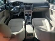 ✅ 2015 Volkswagen Golf TSI S • VIN: 3VW217AUXFM015477 • Lot: 82694065. Wystawiony na Copart z przebiegiem 158 739 mil. Bezpłatny archiwum sprzedaży aukcyjnych z USA i szczegółowy raport historii pojazdu na DreamBid. Zdjęcie 8.